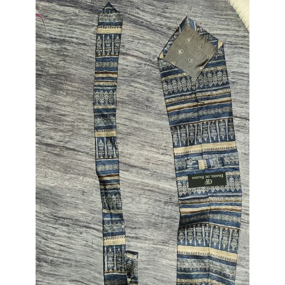 Daniel De Fasson 100% Silk‎ Handmade Tie - Picture 9 of 10